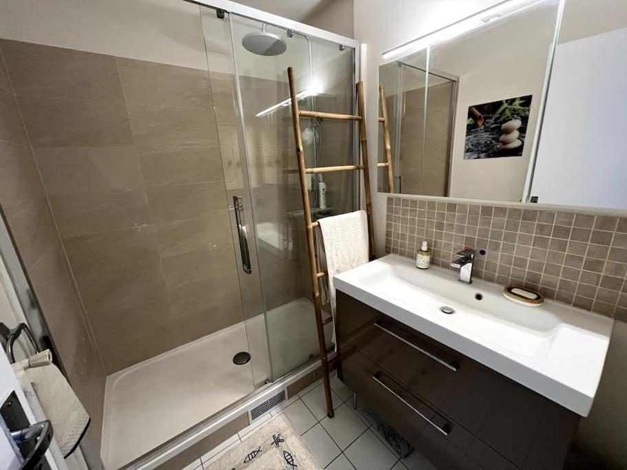 Superbe Appartement Avec Belle Vue Jardin Paris Ngoại thất bức ảnh